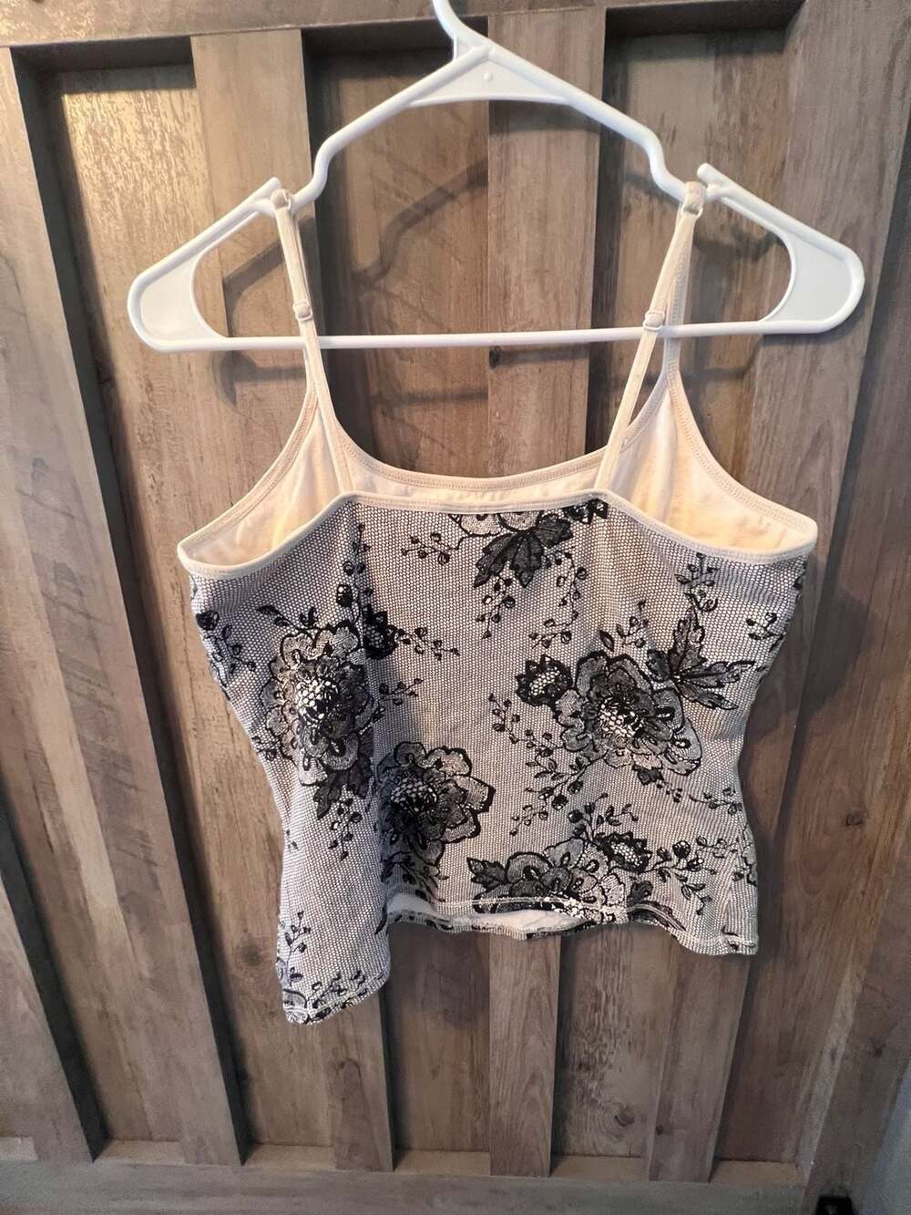 GAP - Picture 2 of 4